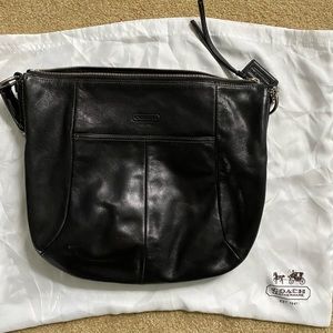 Coach Black Leather shoulder tore